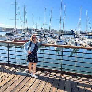 Meet your Posher, Alma